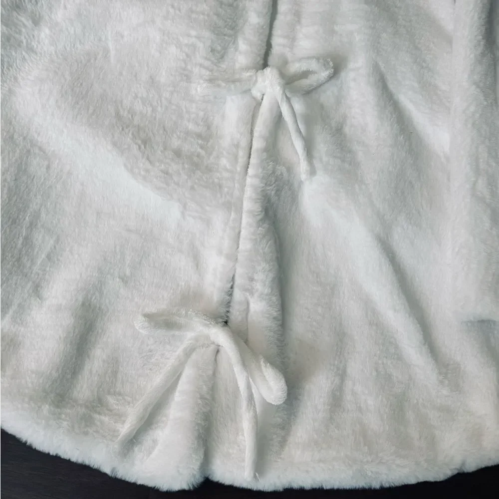 Martha Stewart White Faux Fur Holiday Christmas Tree Skirt